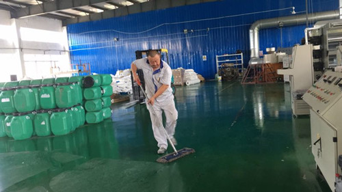 魯蒙人在清掃中修行